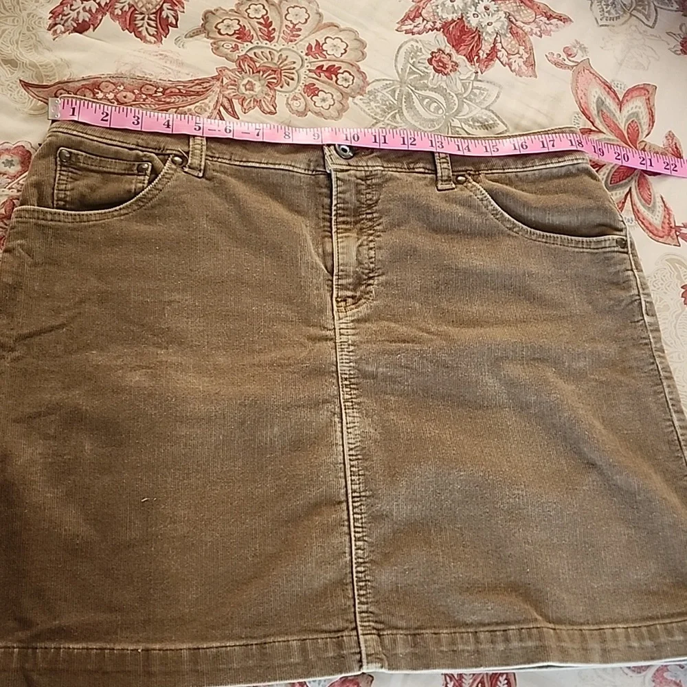 Gap Corduroy Skirt Womans 14 Brown,  with 4 Pockets Jean Style Skirt - Picture 7 of 9